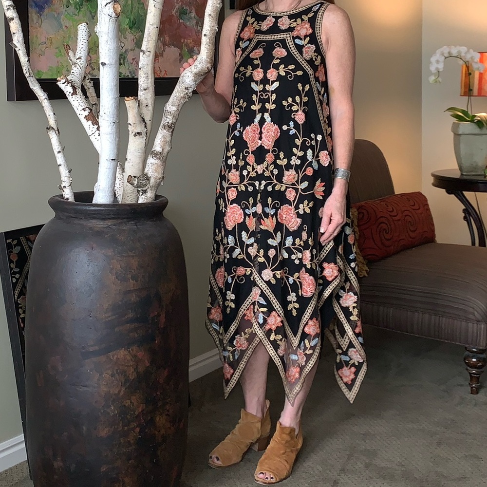 TOLANI embroidered black asymmetrical hem dress S